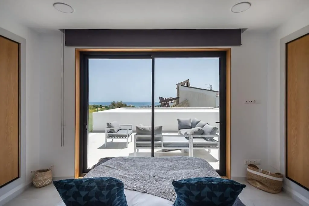Casa Innes: Entire 5 Bed Modern Villa. Pool. Valle Romano Estepona Villa