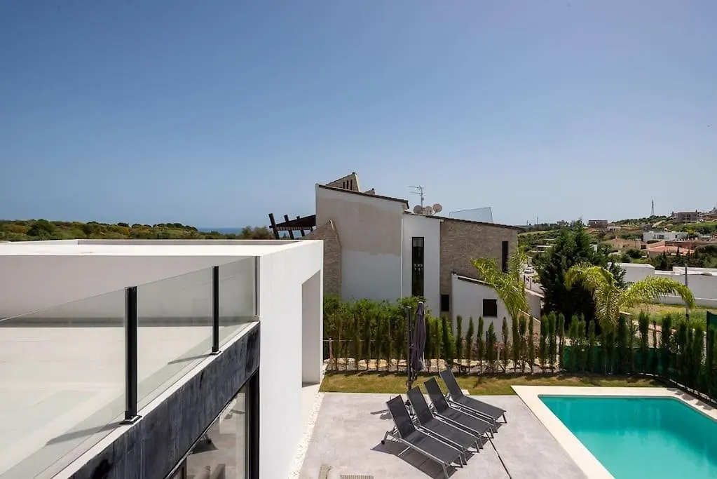 Villa Casa Innes: Entire 5 Bed Modern Villa. Pool. Valle Romano Estepona