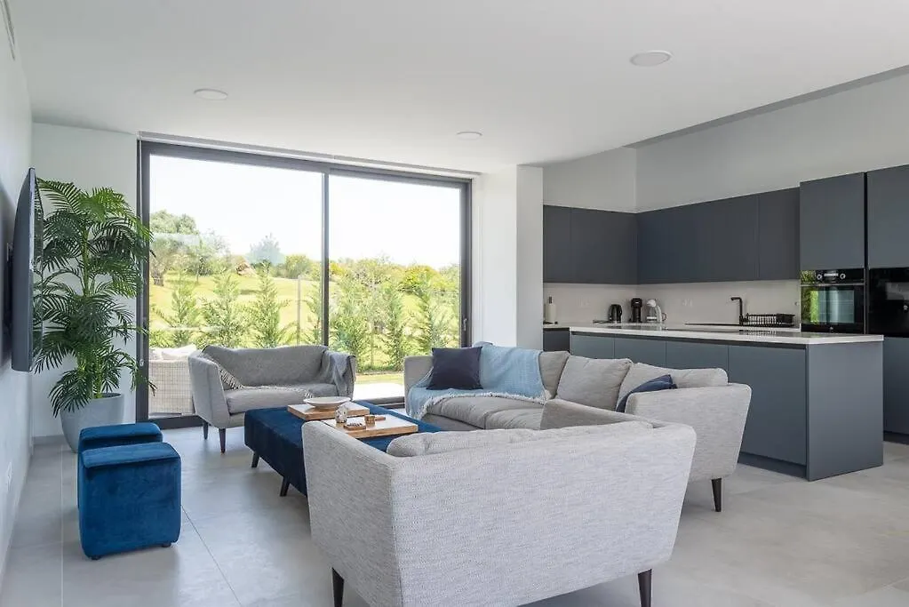 Villa Casa Innes: Entire 5 Bed Modern Villa. Pool. Valle Romano Estepona Spain