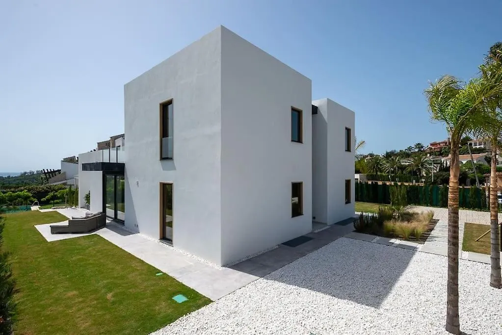 Casa Innes: Entire 5 Bed Modern Villa. Pool. Valle Romano Estepona 0*,
